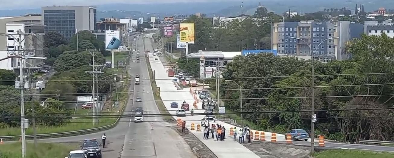Un mes antes de lo previsto se reabrió paso por nuevas losas en radial Alajuela 