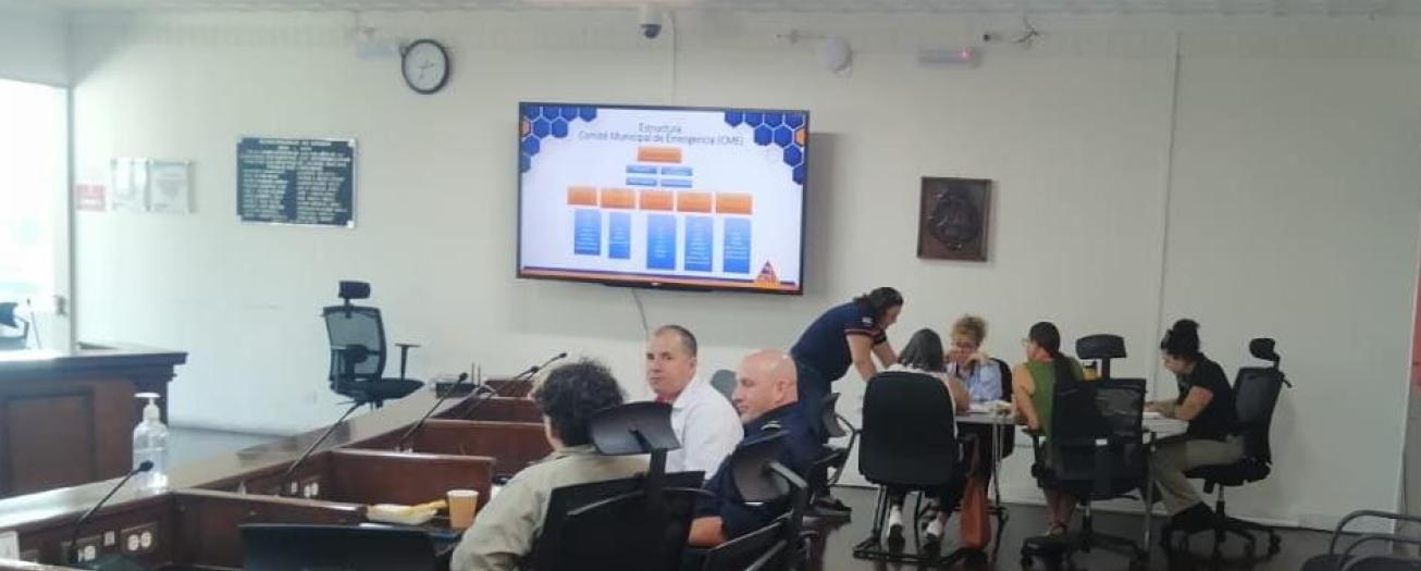 Áreas de salud cuentan con plan activo en caso de emergencia por actividad del volcán Poás